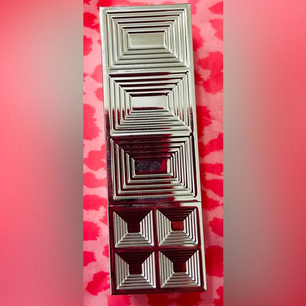 Luxurious Silver Lipstick - Smoking On Screen